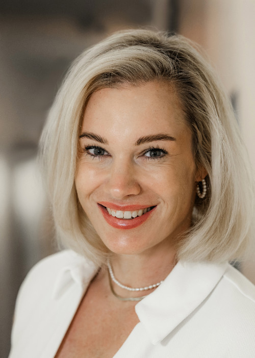 Dr. Julia Janßen